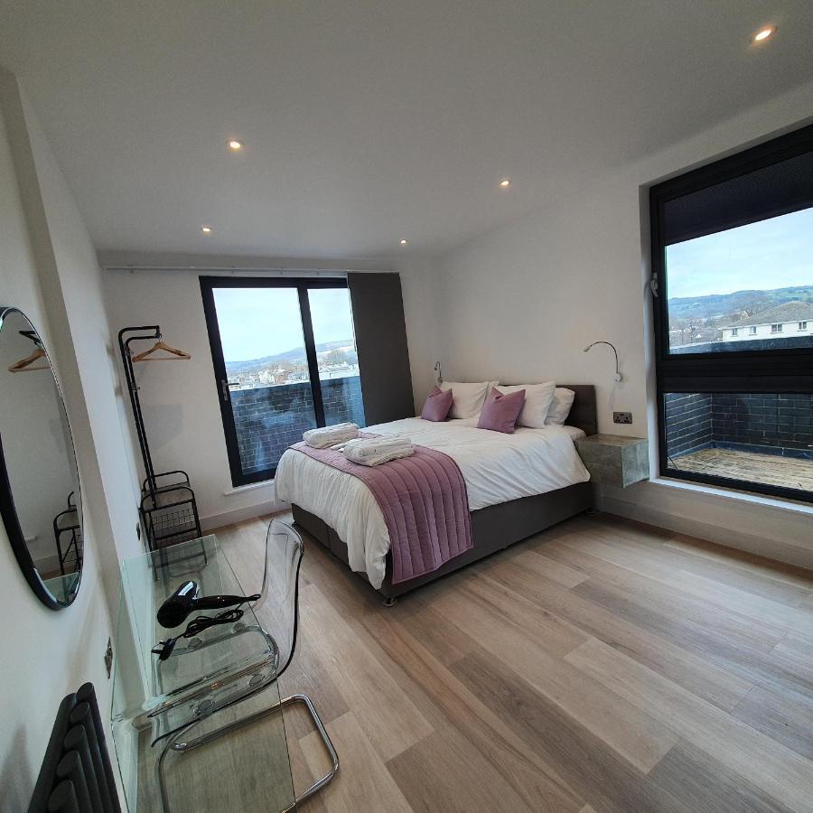 Central Penthouse With Hot Tub & Views 24 Cheltenham Exterior foto